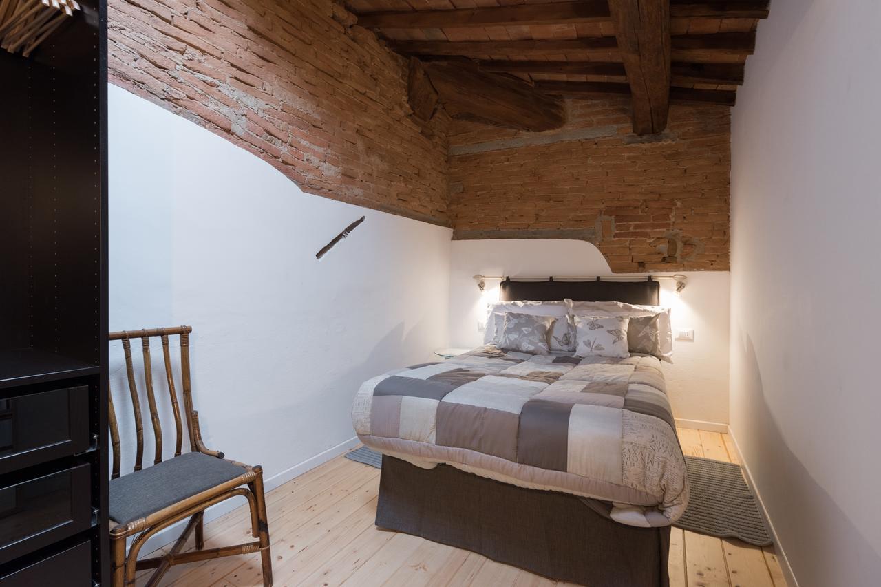 Old Bridge: Historical And Chic Apartment Firenze Bagian luar foto