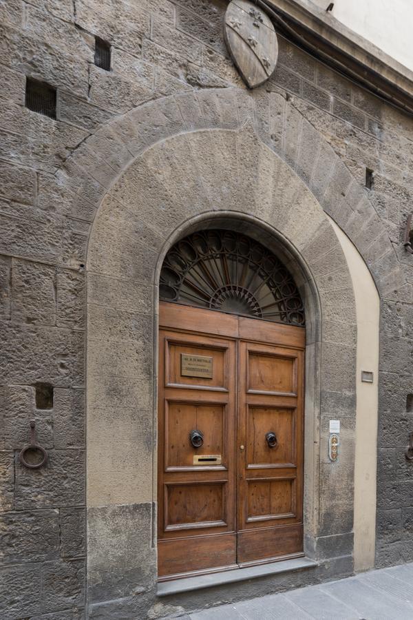 Old Bridge: Historical And Chic Apartment Firenze Bagian luar foto