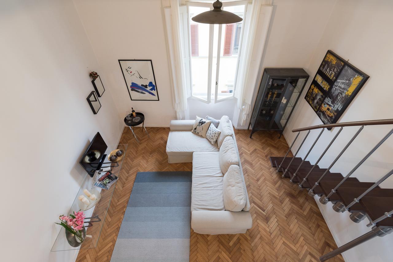 Old Bridge: Historical And Chic Apartment Firenze Bagian luar foto